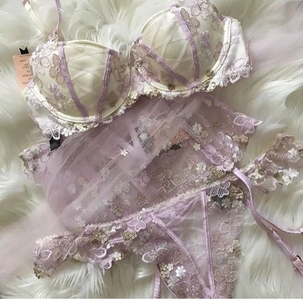 Victoria’s Secret Designer Collection Set - Picture 1 of 1